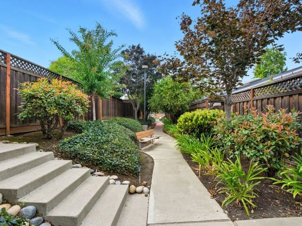 1375 Pinehurst Square, San Jose CA 95117
