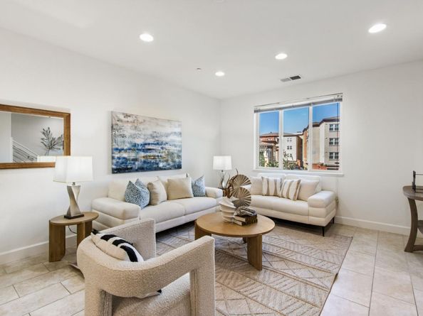 5886 Smoky Quartz Loop, San Jose CA 95123