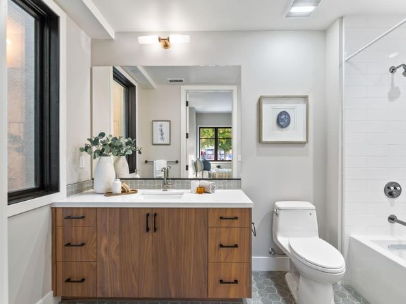 221 Hope Street, Mountain View CA 94041