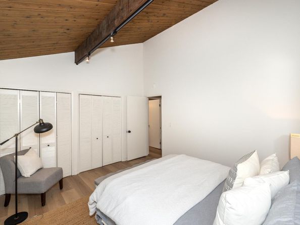 215 Horizon Avenue, Mountain View CA 94043