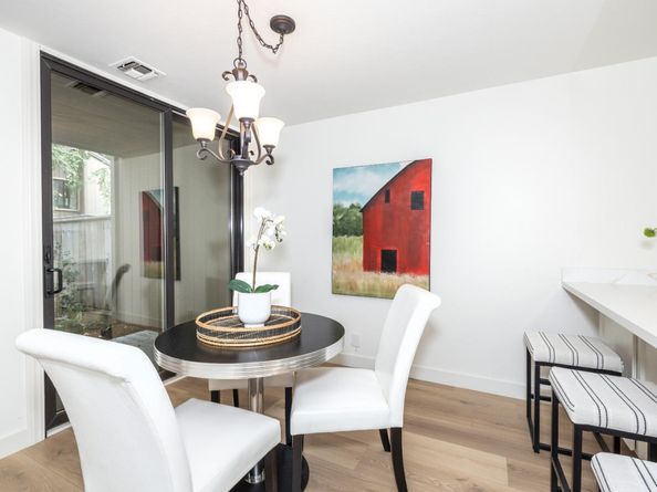 215 Horizon Avenue, Mountain View CA 94043