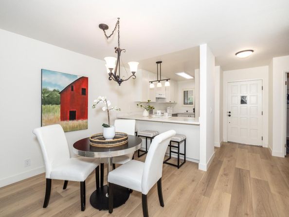 215 Horizon Avenue, Mountain View CA 94043