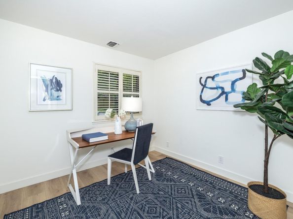 215 Horizon Avenue, Mountain View CA 94043