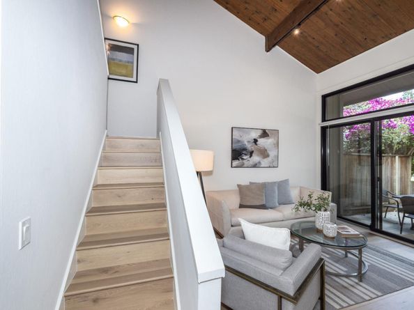 215 Horizon Avenue, Mountain View CA 94043