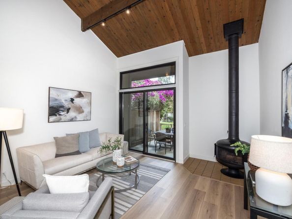 215 Horizon Avenue, Mountain View CA 94043