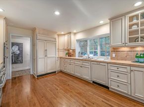 21700 Via Regina, Saratoga CA 95070