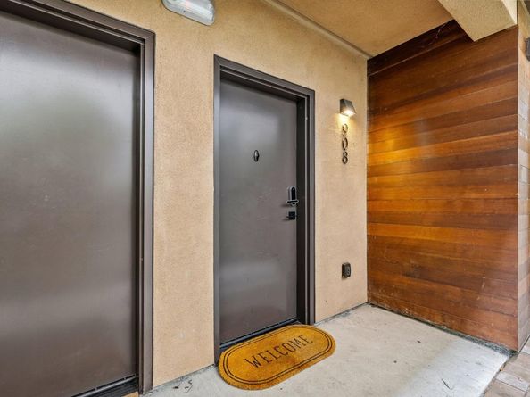 908 woodside, Redwood City CA 94061