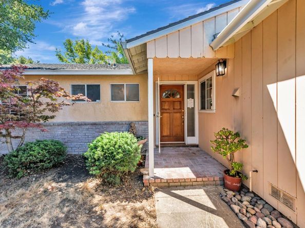 24505 2nd Street, Hayward CA 94541