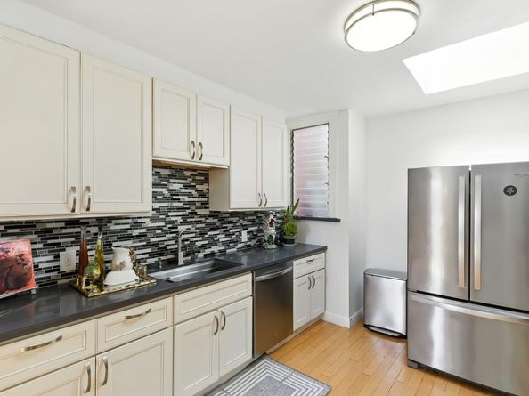 214 Louisburg Street, San Francisco CA 94112