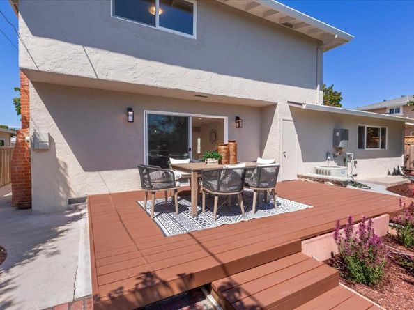 1744 Lark Lane, Sunnyvale CA 94087