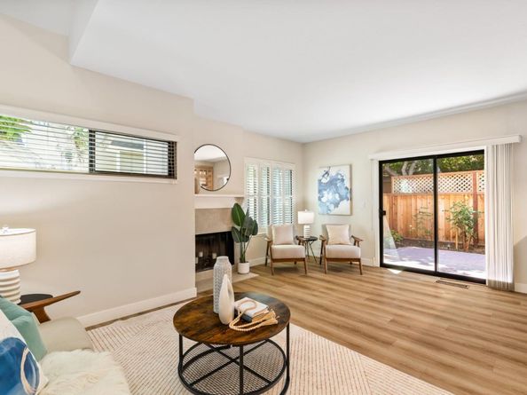 1993 Plymouth Street 11, Mountain View CA 94043