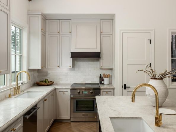 160 Waverley Street, Palo Alto CA 94301