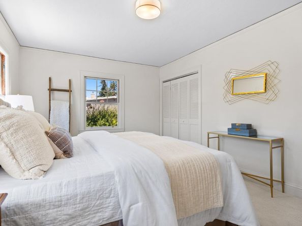1000 Capuchino Avenue, Burlingame CA 94010