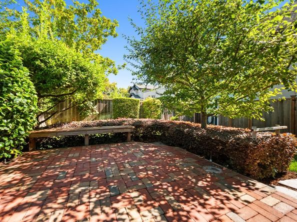 1000 Capuchino Avenue, Burlingame CA 94010