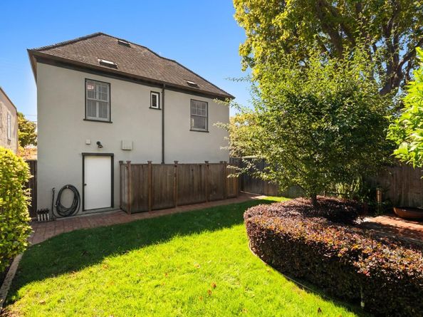 1000 Capuchino Avenue, Burlingame CA 94010