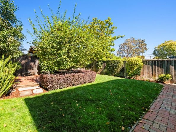 1000 Capuchino Avenue, Burlingame CA 94010