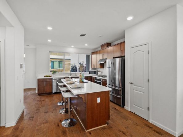 3005 Valley Of Hearts Del Place, San Jose CA 95136