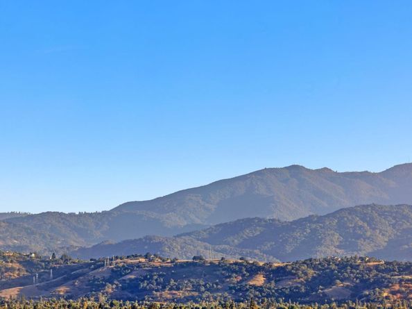 3005 Valley Of Hearts Del Place, San Jose CA 95136