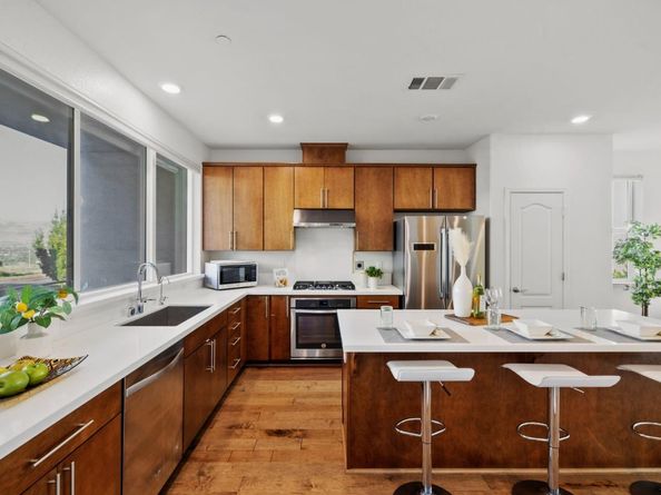 3005 Valley Of Hearts Del Place, San Jose CA 95136