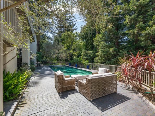 1162 Barroilhet Drive, Hillsborough CA 94010