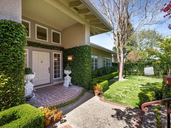 1162 Barroilhet Drive, Hillsborough CA 94010
