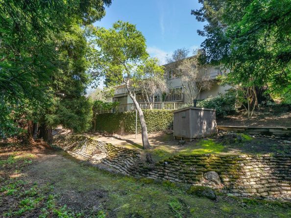 1162 Barroilhet Drive, Hillsborough CA 94010