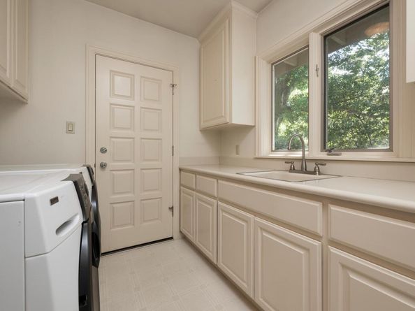1162 Barroilhet Drive, Hillsborough CA 94010