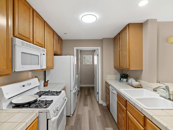 614 Arcadia Terrace 301, Sunnyvale CA 94085