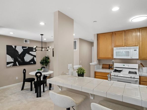614 Arcadia Terrace 301, Sunnyvale CA 94085