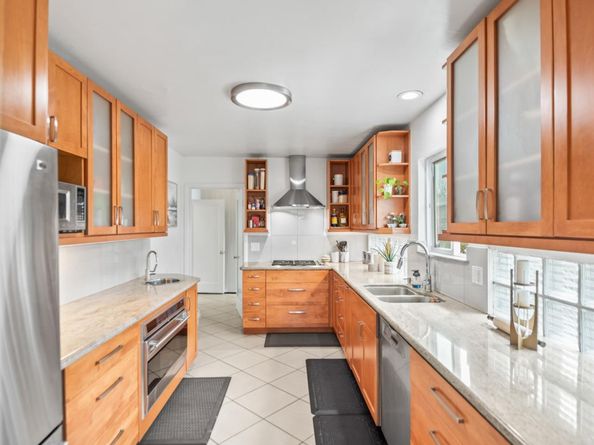 196 Douglane Avenue, Santa Clara CA 95050