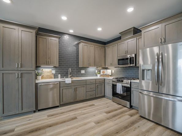 121 Aptos Village Way 2, Aptos CA 95003