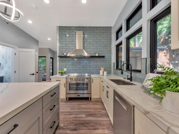 7032 Sayre Drive, Oakland CA 94611