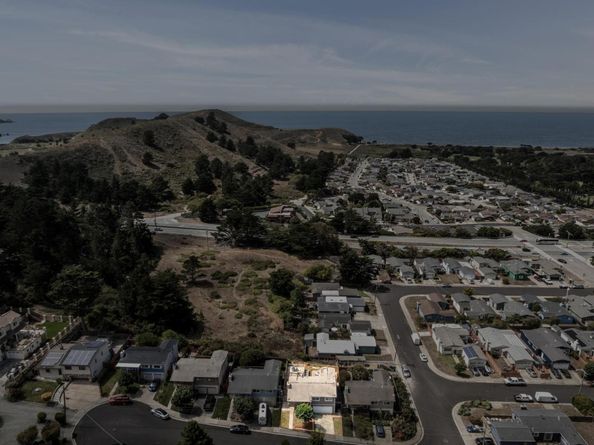 812 Burns Court, Pacifica CA 94044