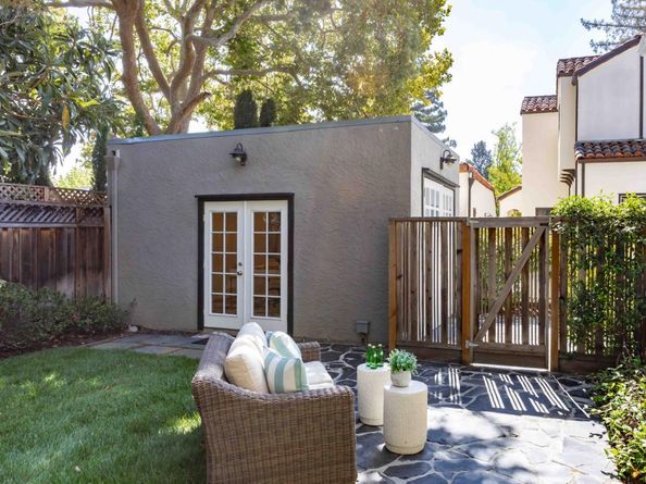 1641 Portola Avenue, Palo Alto CA 94306