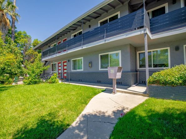 Dunster, Campbell CA 95008