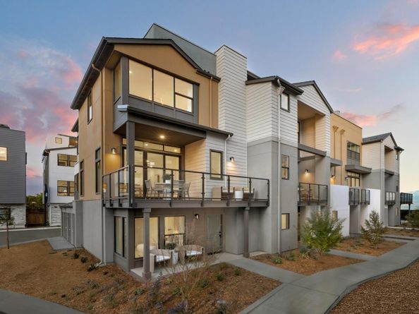 2434 Willow Way, San Mateo CA 94403