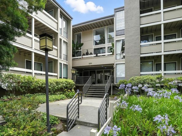 1171 Compass Lane 211, Foster City CA 94404