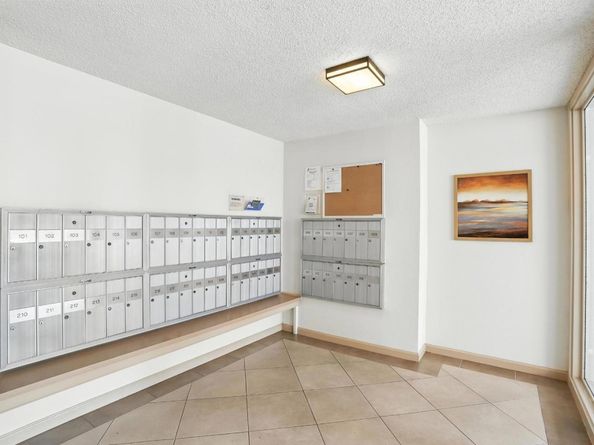 1171 Compass Lane 211, Foster City CA 94404