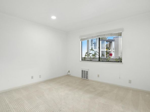 1171 Compass Lane 211, Foster City CA 94404