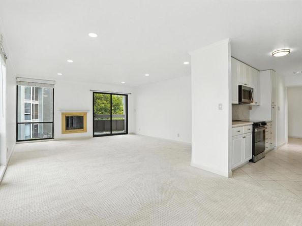 1171 Compass Lane 211, Foster City CA 94404