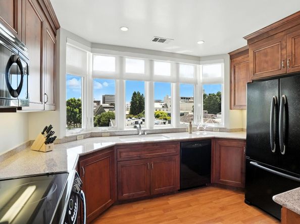 10 Crystal Springs Road 2414, San Mateo CA 94402