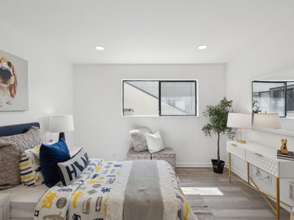 1 Appian Way 7032, South San Francisco CA 94080