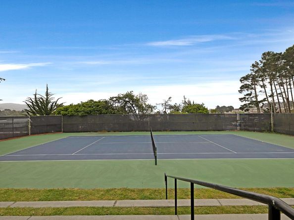 318 Innisfree Drive, Daly City CA 94015
