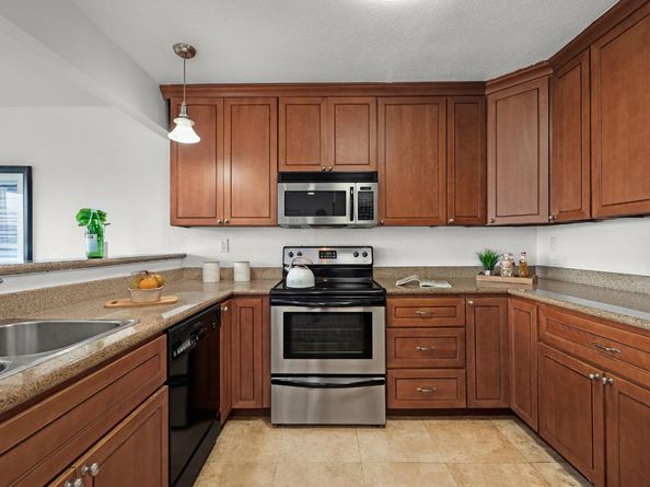 318 Innisfree Drive, Daly City CA 94015