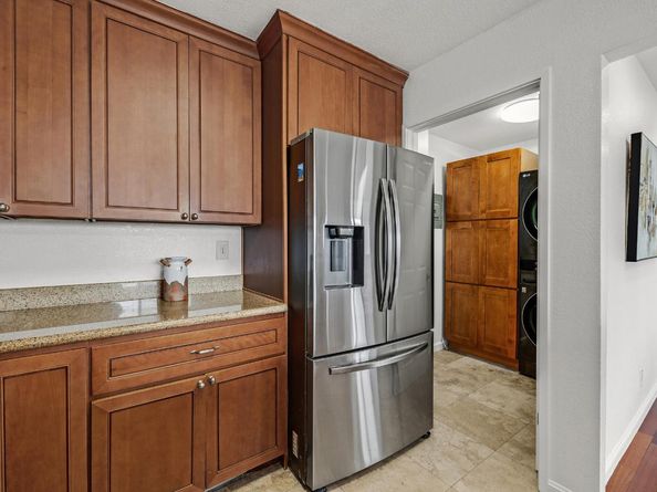 318 Innisfree Drive, Daly City CA 94015