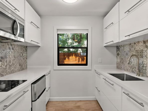 251 Middlefield Road, Palo Alto CA 94301