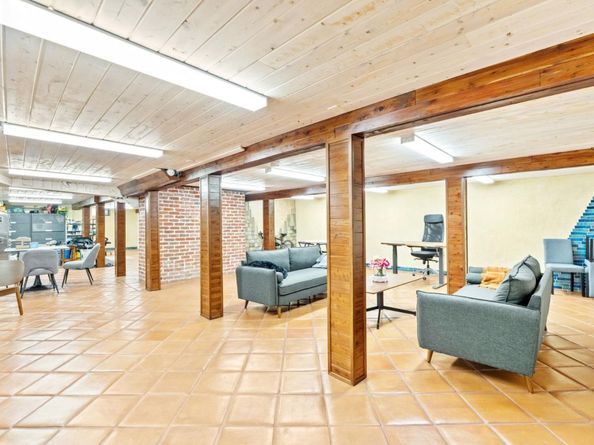 251 Middlefield Road, Palo Alto CA 94301