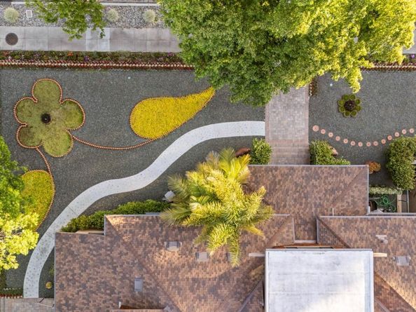 251 Middlefield Road, Palo Alto CA 94301