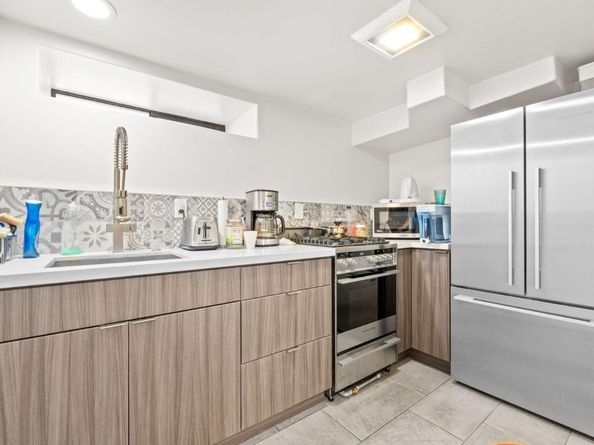 251 Middlefield Road, Palo Alto CA 94301