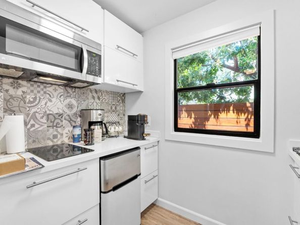 251 Middlefield Road, Palo Alto CA 94301